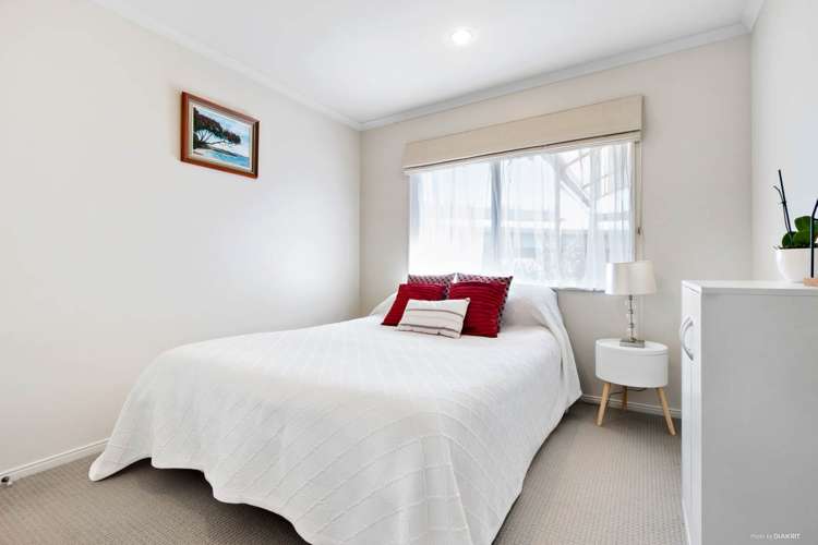 22 Aberdeen Crescent Wattle Downs_10