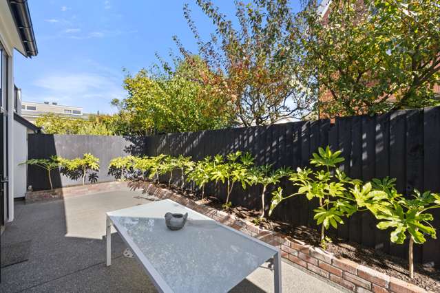 5/140 Office Road Merivale_4