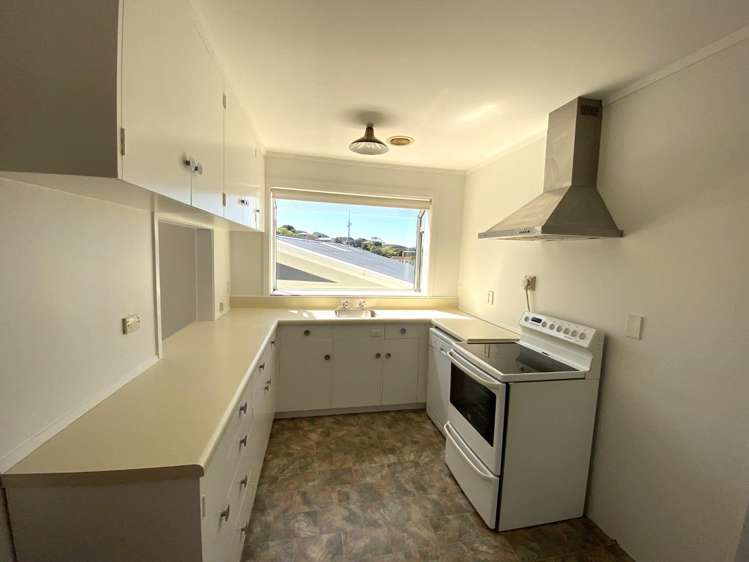 15 Fyvie Avenue Tawa_7