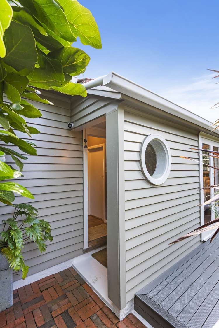 20 Godden Crescent Orakei_13