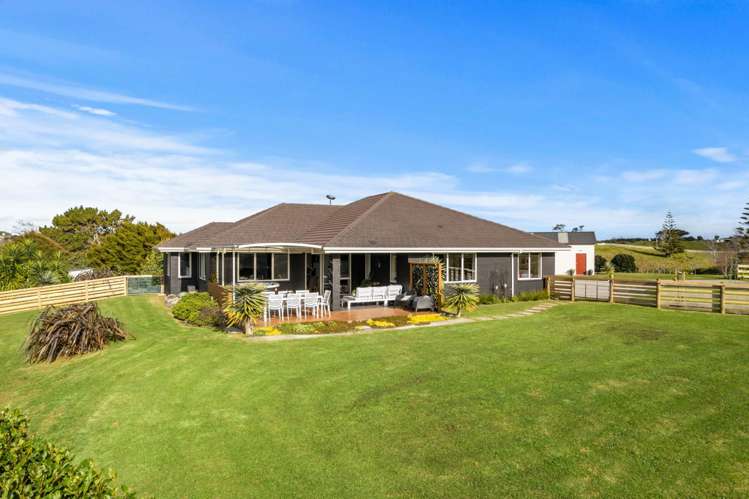 1096e Awhitu Road Pollok_19