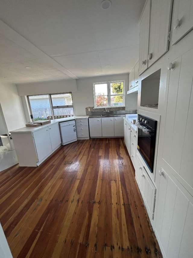 8 Jones Place 10754_3