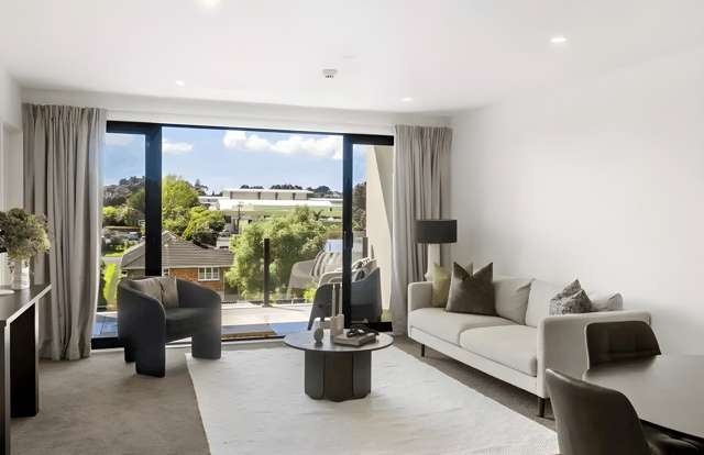 210/8 Thompson Park Road Mount Wellington_1
