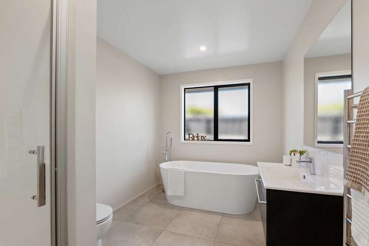 35 Craig Thompson Drive Lincoln_12