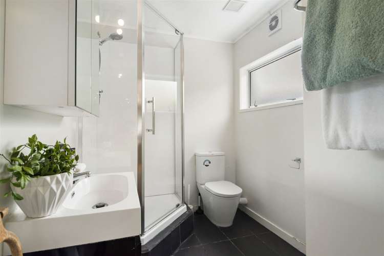 2/7 Westwell Road Belmont_19