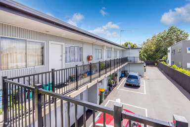 Units 1-10 at 11 Coates Street_2