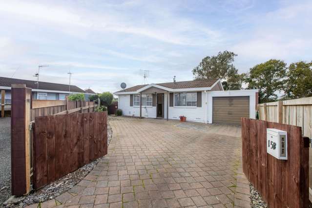Welcome To 15B Sandalwood Drive, Dinsdale