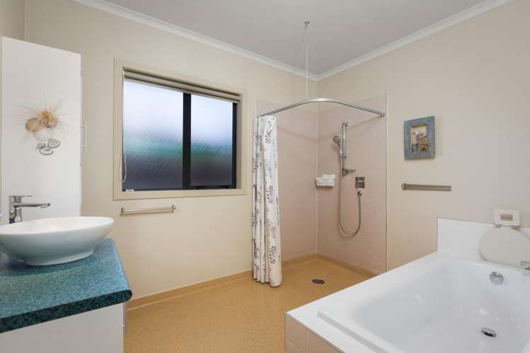 14 Crawford Drive Thames_14