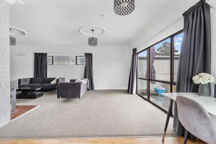 2/16 Abbotsford Street 3295_11