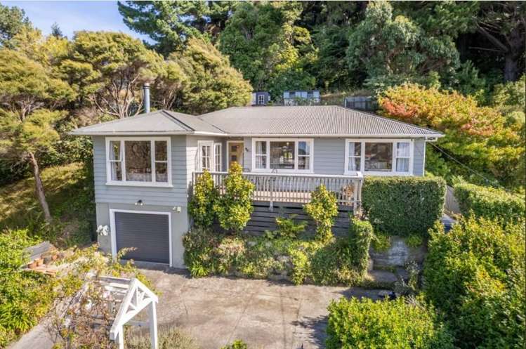121 Wainuiomata Road Wainuiomata_0