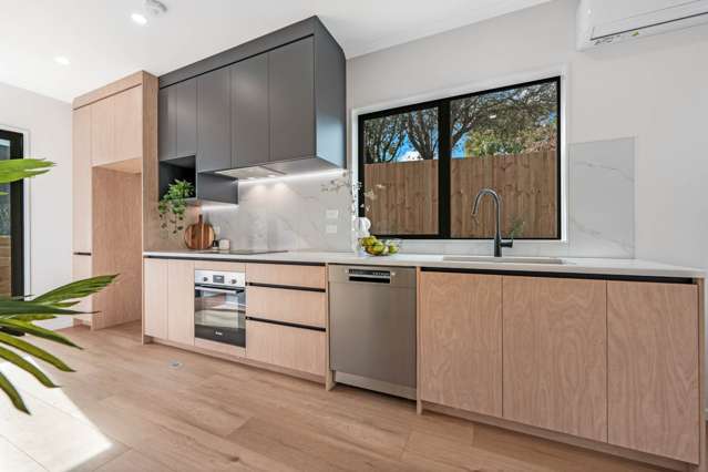 8D Minaret Drive Bucklands Beach_2