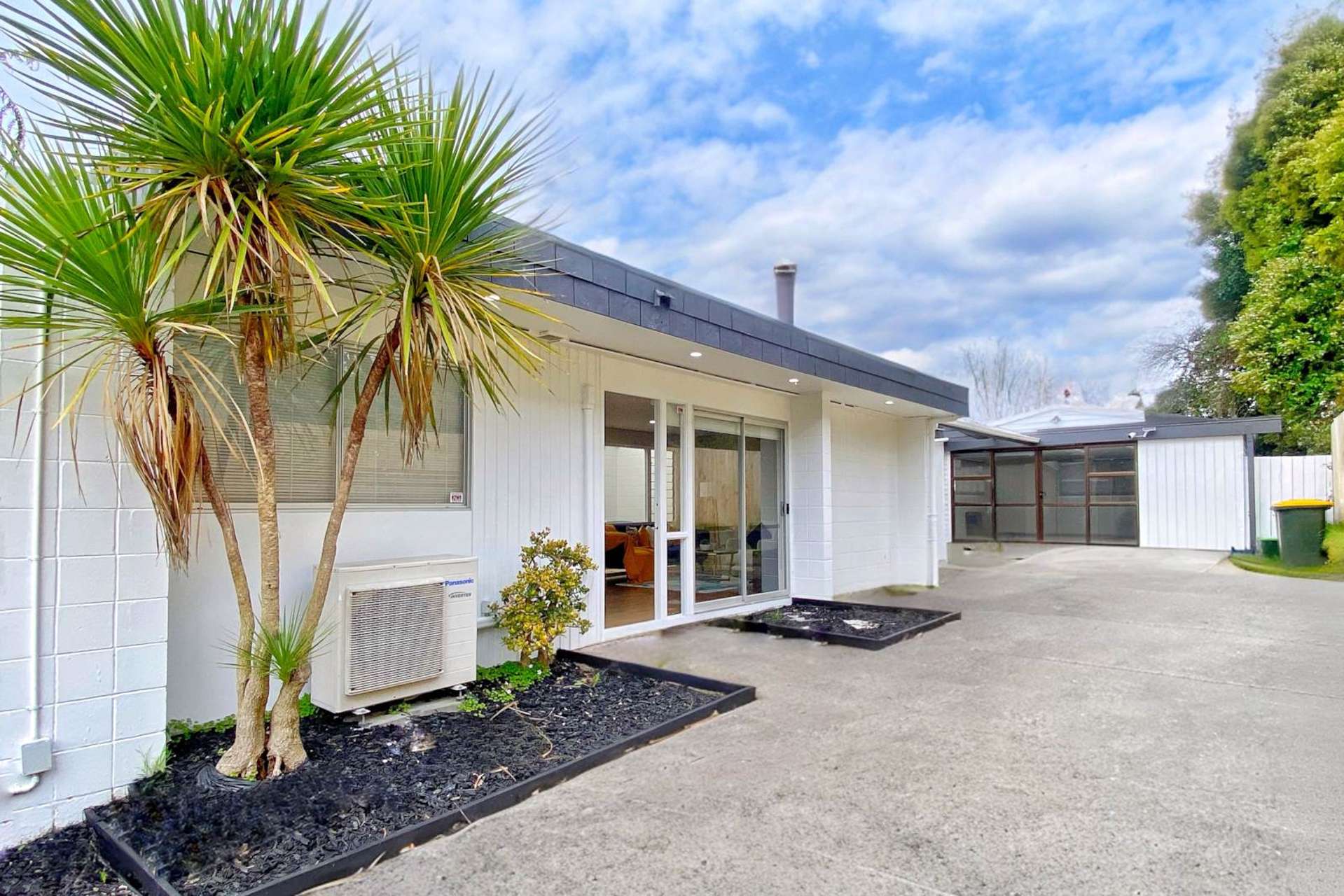 2/8 Wilbur Place Pakuranga Heights_0