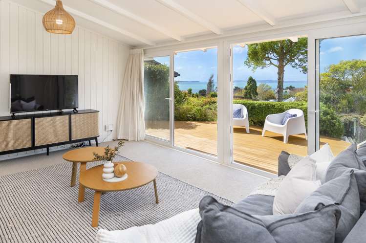 14 Mcmillan Place Mellons Bay_10