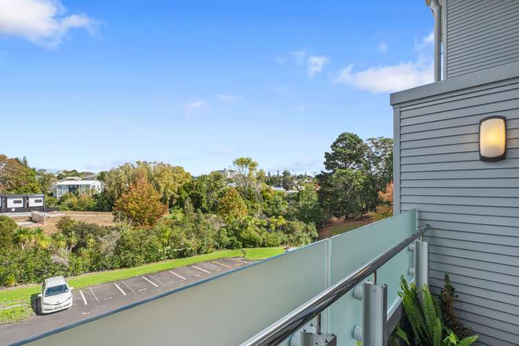 16B/30 Westward Ho Glen Eden_2