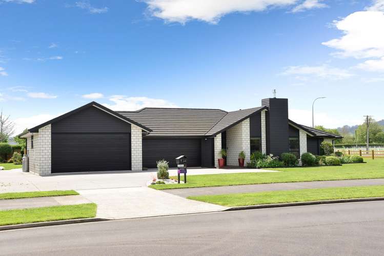 2 Alan Livingston Drive Cambridge_23