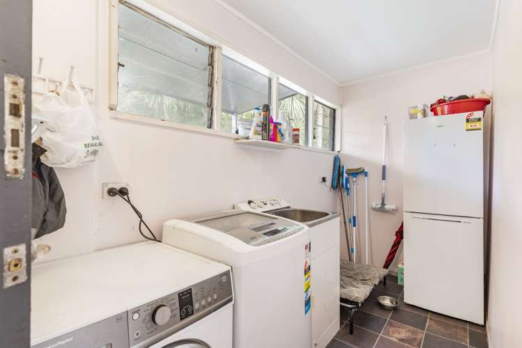 28 Mountain Road Henderson Valley_31