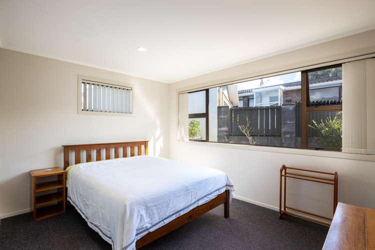 38 Trelawney Crescent Westown_18