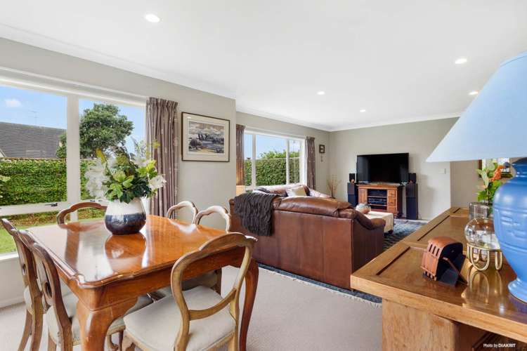 10 Turnberry Drive Wattle Downs_5