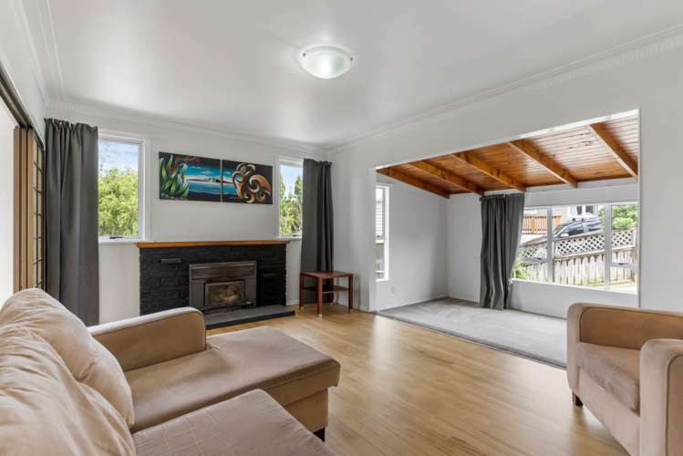 9 Surat Place Glen Eden_13