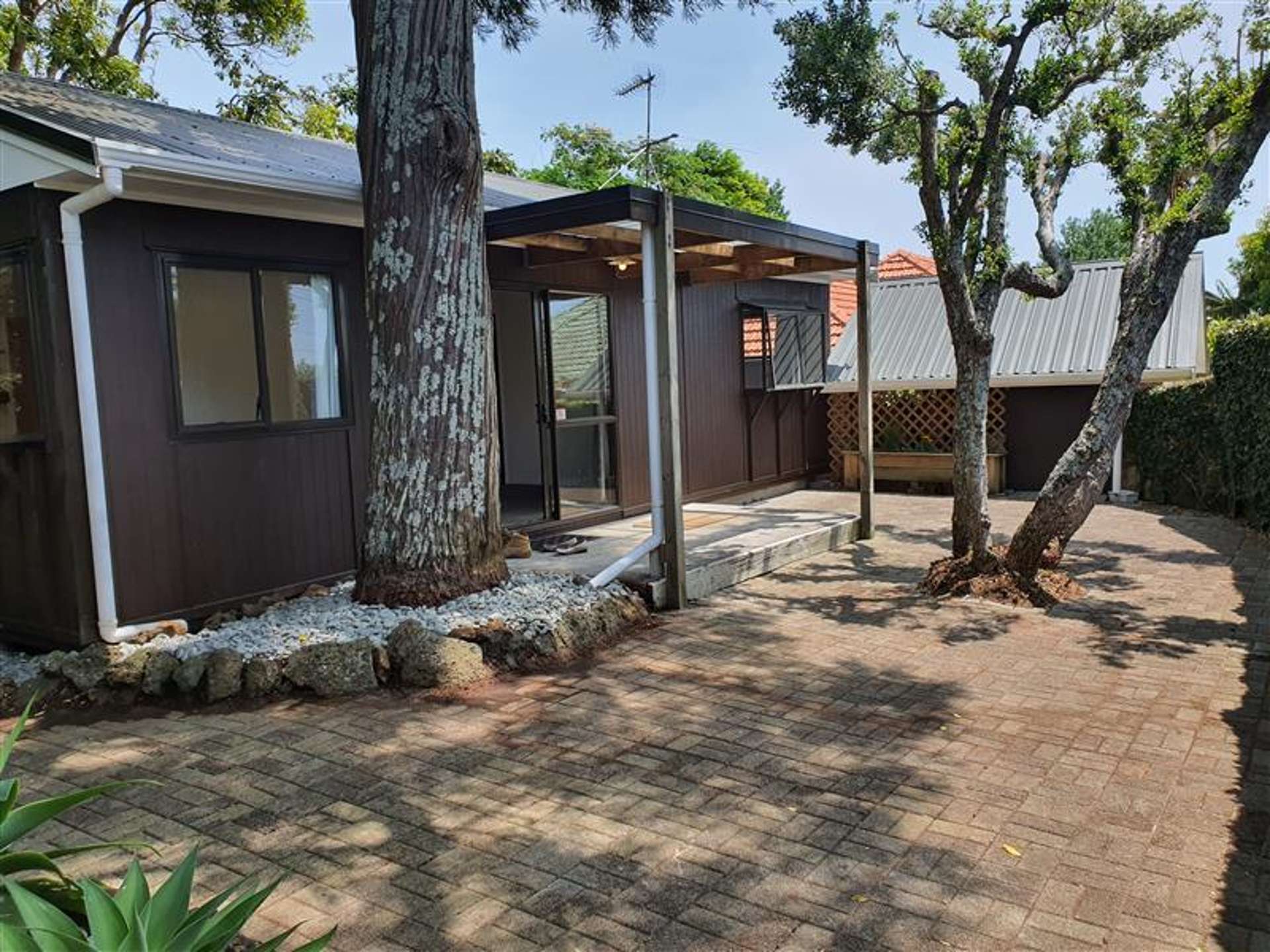 64 Seaview Terrace Mount Albert_0