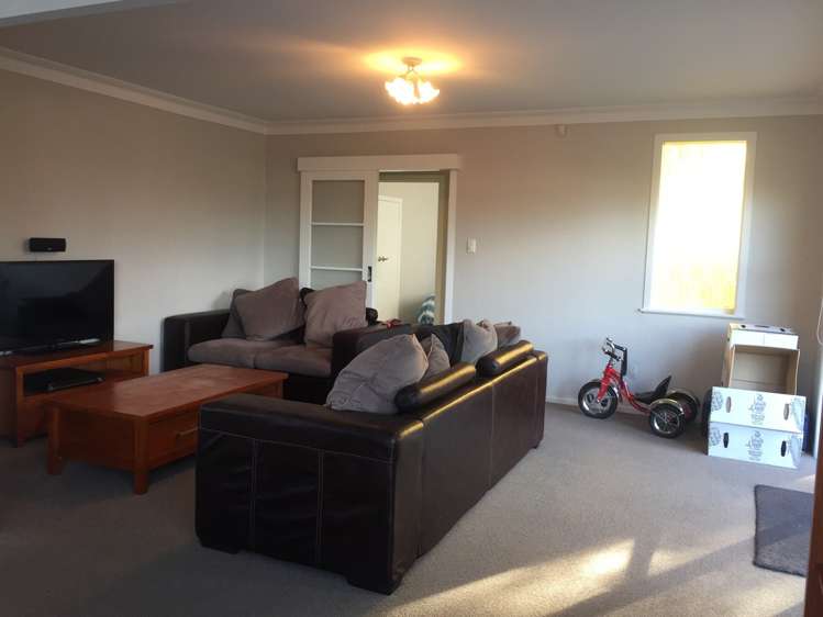 15 Ozich Avenue Te Atatu South_8