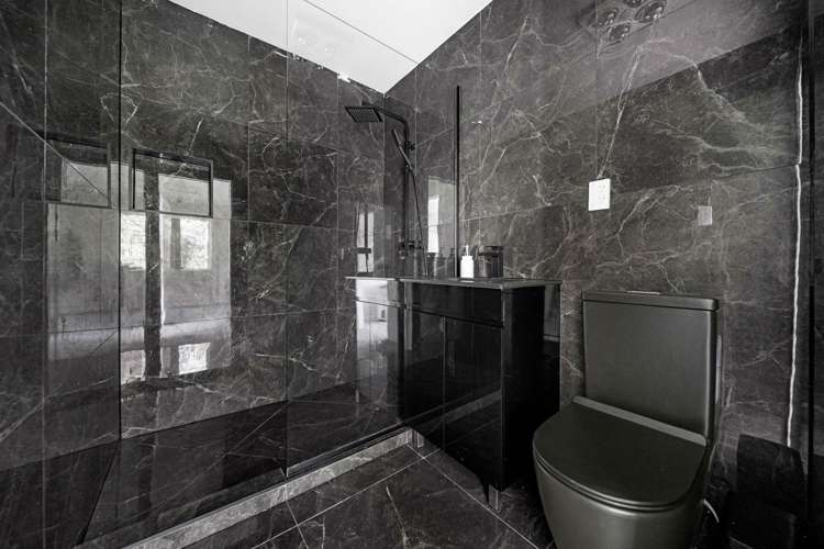 13 San Martin Place Goodwood Heights_39