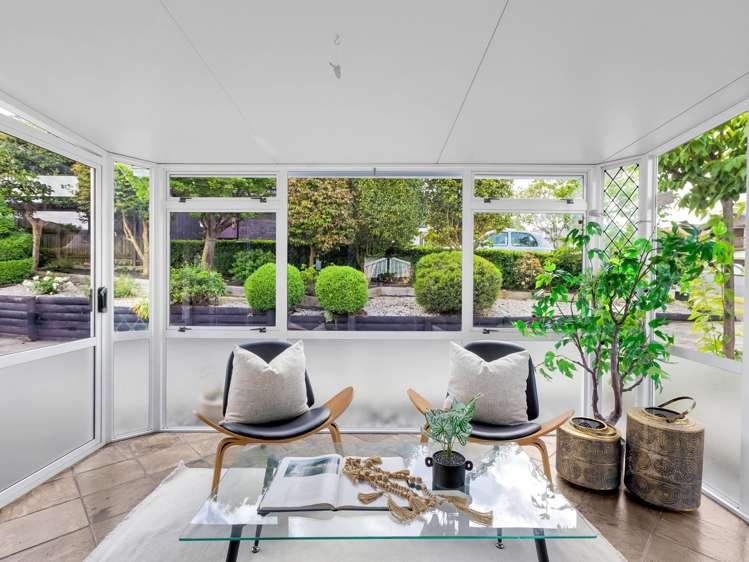 54 Lansdowne Crescent Glenview_7