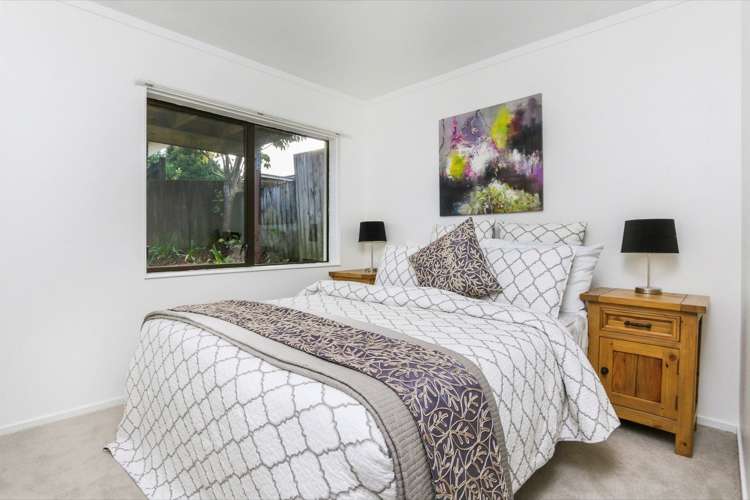 2/127 Moore Street Howick_12