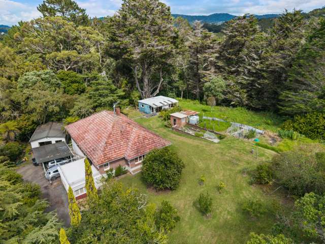 Home + 3 Sleepouts on 12 Acres