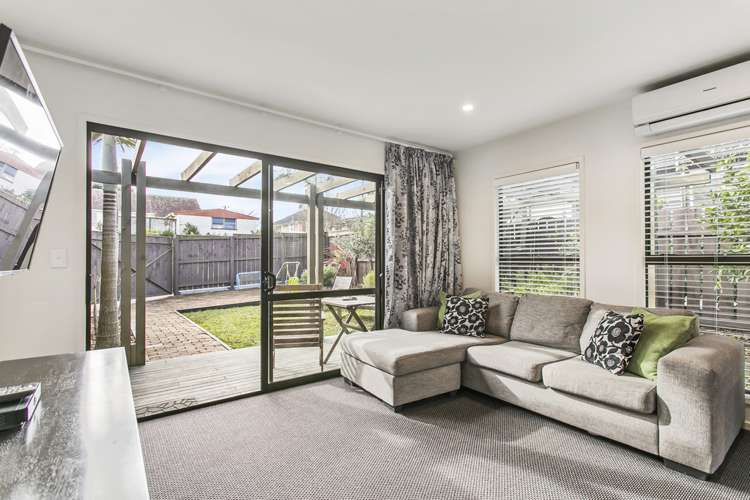 2/17a Grotto Street Onehunga_5
