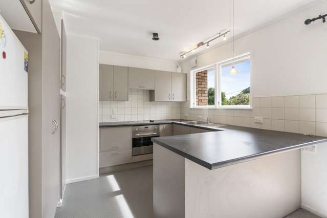 1/120 Orakei Road Remuera_2