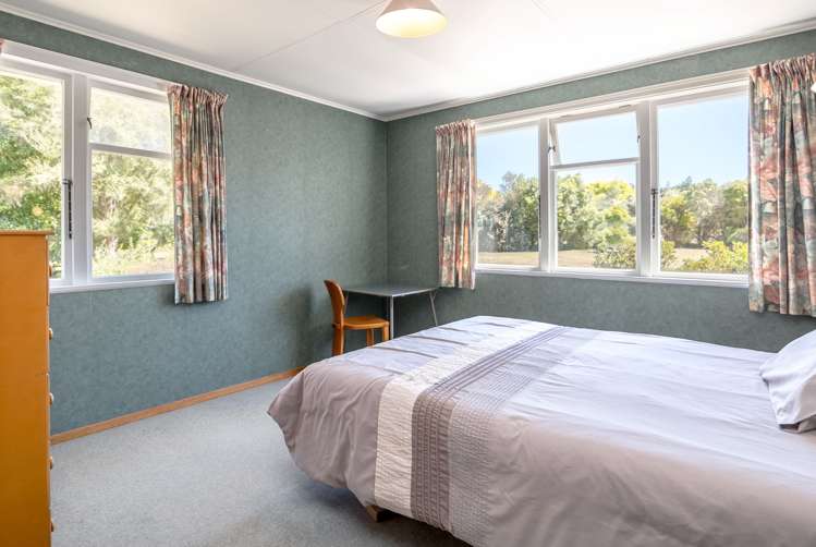 17 Tararua Drive Upper Plain_18