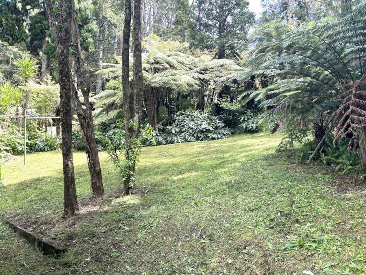 211 Laingholm Drive Laingholm_16