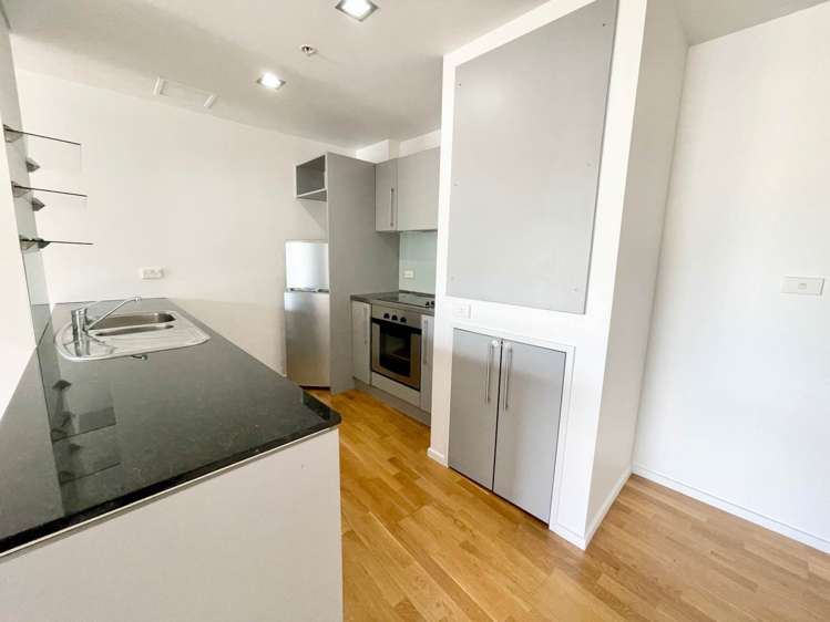 424/57 Mahuhu Crescent Auckland Central_4