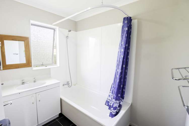 6 Matipo Street Tokomaru_9