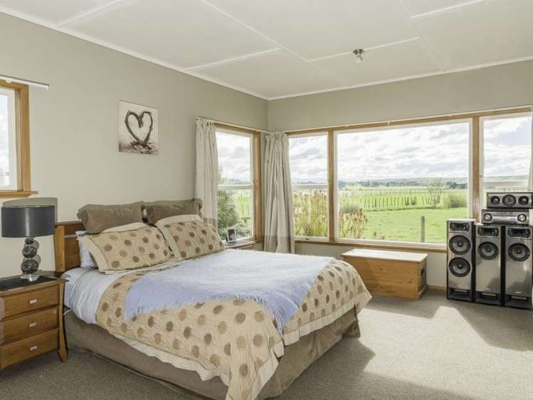 240 Racecourse Road Waipukurau and Surrounds_13