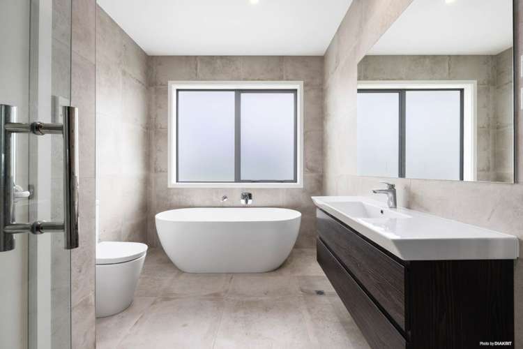 2 Ridgeview Close Red Beach_13