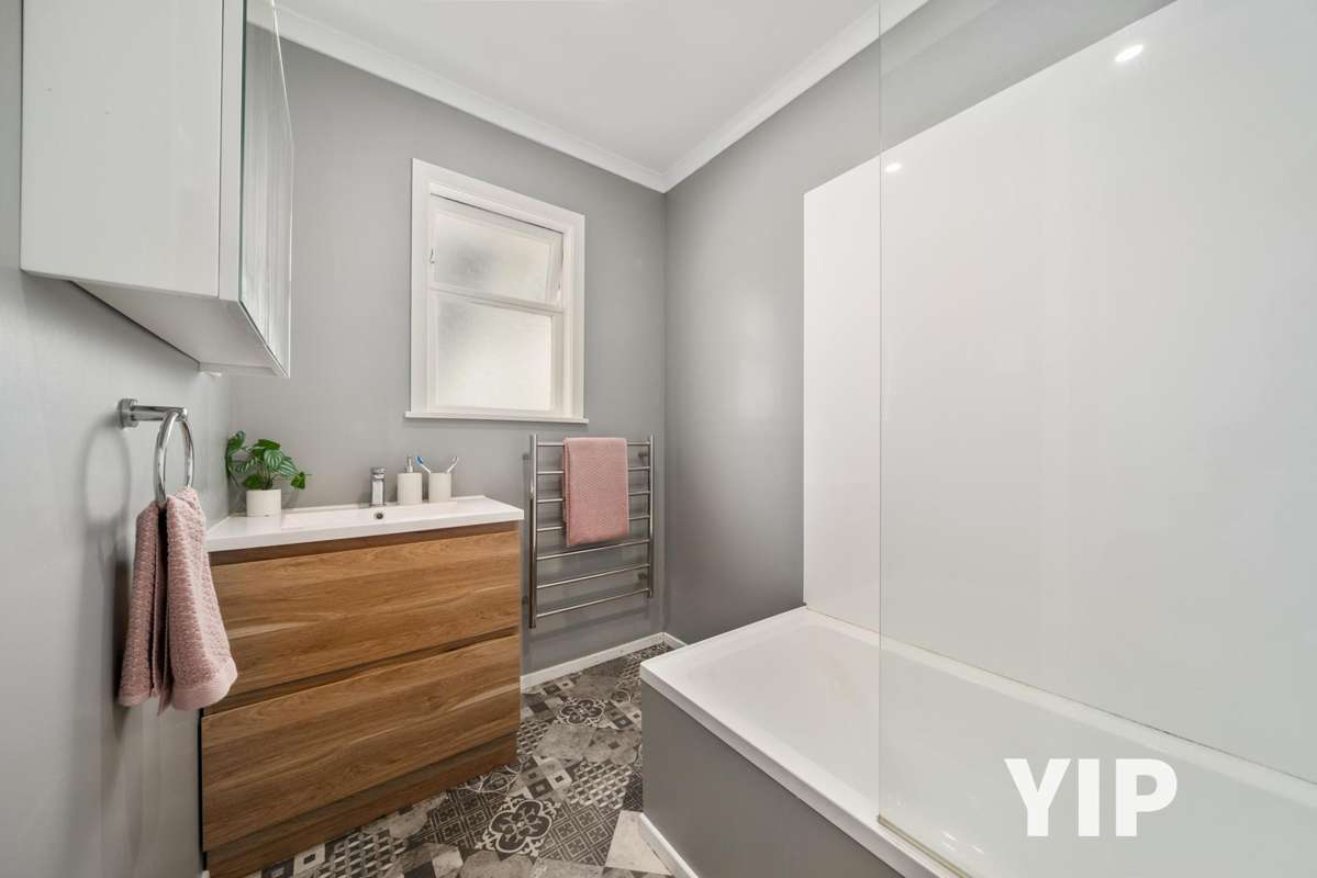 12 Cotswold Crescent_5