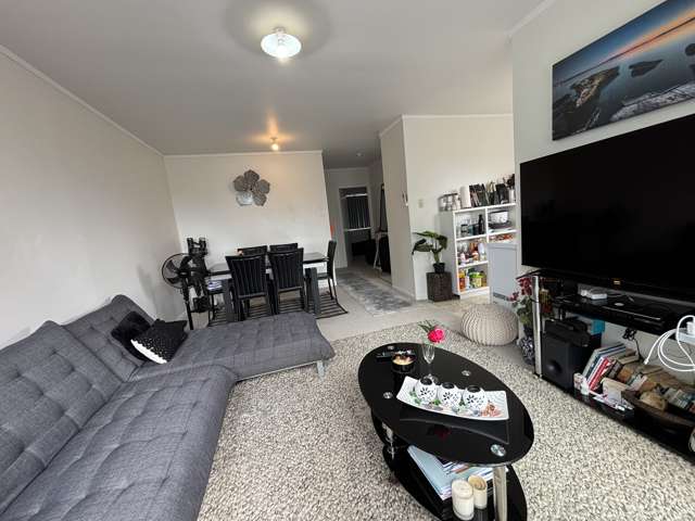 83 Cron Avenue Te Atatu South_2