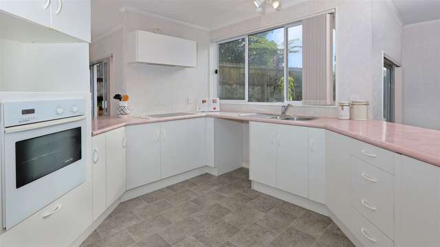 3 Heversham Place Glendene_4