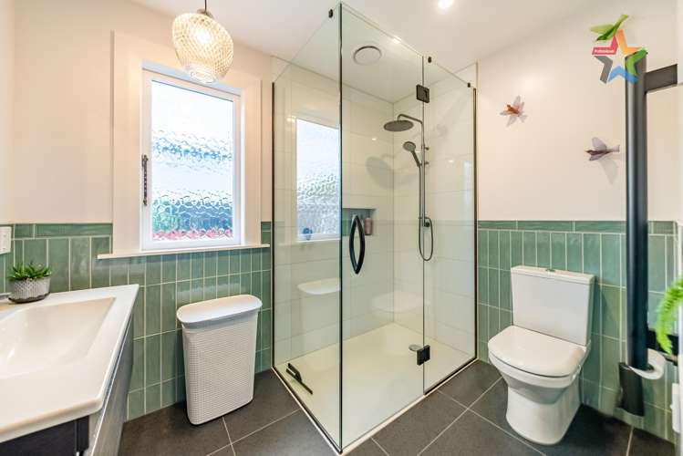 6 Wha Street Lyall Bay_23