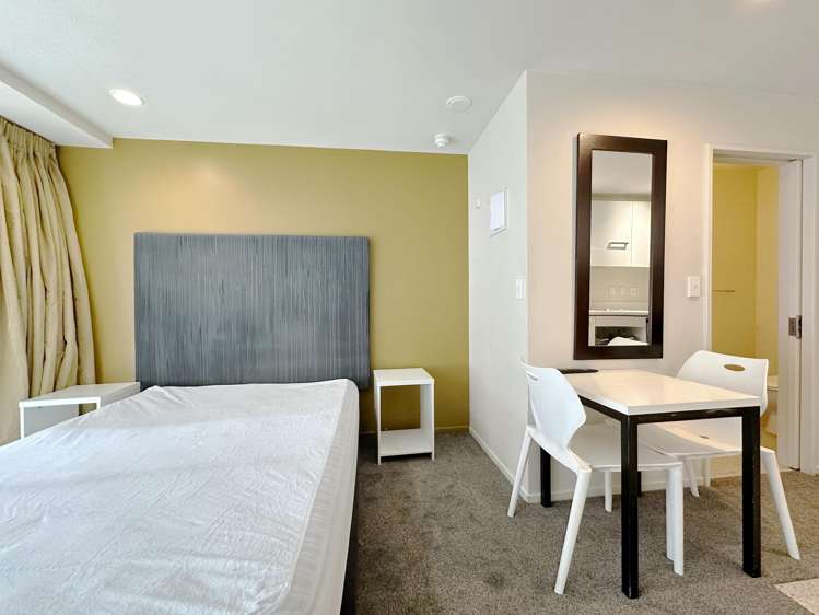 705/10 Waterloo Quadrant Auckland Central_3