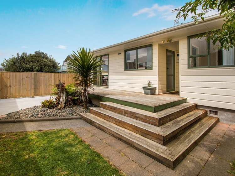17 Stokes Avenue Te Atatu Peninsula_12