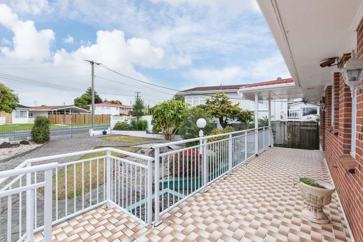 102 Tiroroa Avenue Te Atatu South_20