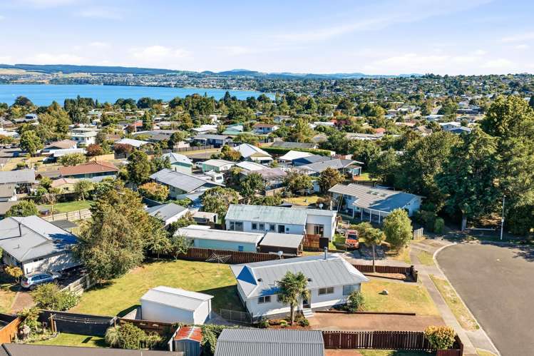 8 Ryan Place Richmond Heights_24