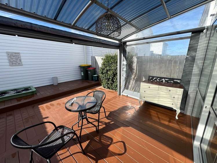 35 Hollowout Street Takanini_10