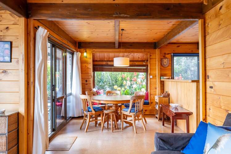 189 Ocean View Road Oneroa_58