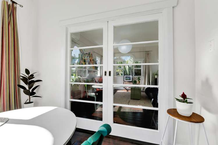 87 South Road Manaia_17