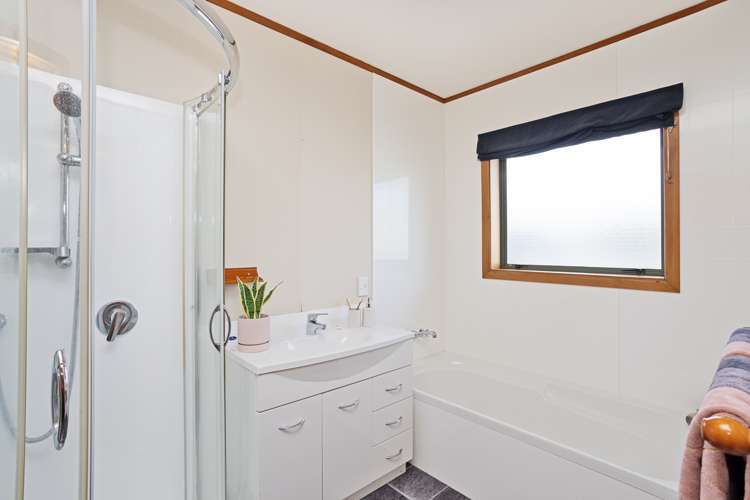 23 Cruickshank Crescent Rosedale_11