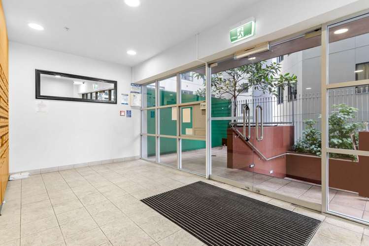 9H/82 Wakefield Street City Centre_6